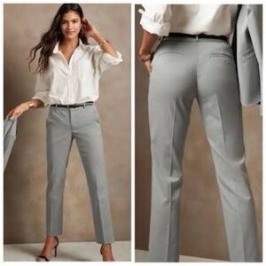 Banana Republic Cropped Gray Straight Leg Pants- Martin Fit